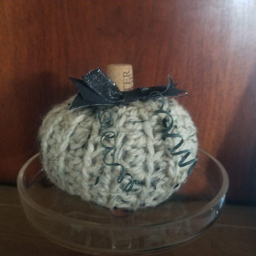 Small crocheted pumpkin - oatmeal